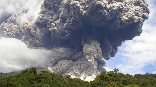 The Active Volcano in Ecuador Reventador [upl. by Hightower]