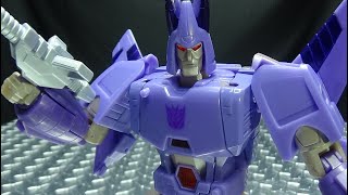 Kingdom Voyager CYCLONUS EmGos Transformers Reviews N Stuff [upl. by Lebiram]