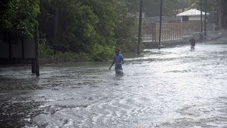 L’île Maurice arrosée par des pluies du cyclone Freddy [upl. by Abbot]