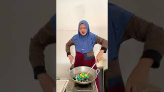 GANGGUIN IBU LAGI MASAK😅🙈🙏 funny comedy food humorsegar shorts [upl. by Lilas]