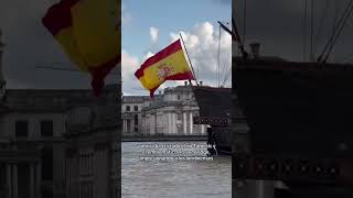 El Galeón Andalucía ha llegado a Londres surcando el río Támesis [upl. by Leksehcey]