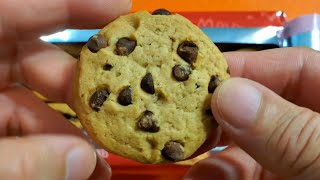 A look at Chips Ahoy Chewy Cookie  how soft is it [upl. by Anovahs]