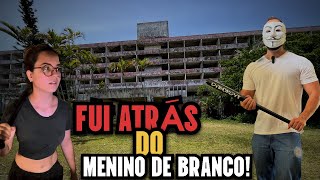 FUI INVESTIGAR O TEMIDO MENINO DE BRANCO QUE APARECEU NO ASSOMBROSO HOTEL ABANDONADO [upl. by Aserej413]