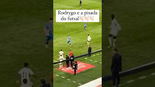 RODRYGO JOGA FUTSAL EM CAMPO rodrygo realmadrid skills [upl. by Idolla]