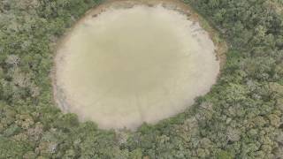 Restos del cráter del meteoro El Anillo de Cenotes de Yucatánvista aérea [upl. by Angil]