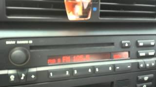 BMW e46 BUISSNES RADIO CD problem  noise  trzaski i brzęki [upl. by Elrem]