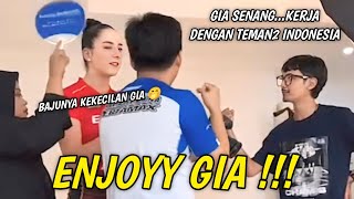 Giovanna Milana Terlihat Senang Kerja Dengan Teman2 Indonesia ☺ Enjoy Gia 🤗 [upl. by Cavallaro]