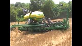 John Deere 1790 Planter [upl. by Ibib]