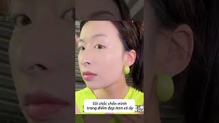 Vô tình gặp cô gái mặc váy giống mình và màn so kè xem ai make up xinh hơn [upl. by Esor619]