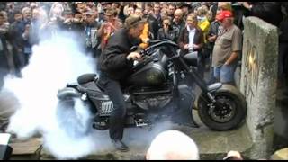 Boss Hoss Burnout  Reifenplatzer [upl. by Annaigroeg]