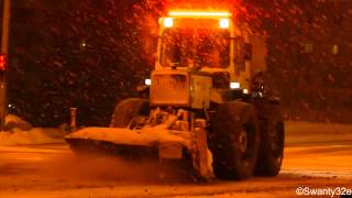 MB TRAC 1000 Turbo Sweeping Snow [upl. by Dilly]