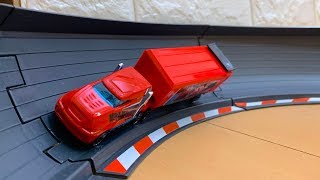 HotWheels Bunked Curve  Trailer Truck [upl. by Vaughan]