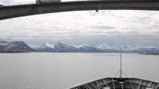 Einfahrt MS Nordlys südgehend in Sortland [upl. by Bolten]