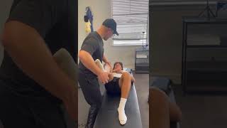 Mobilizing the patella chiropratic chiropractor kneepain [upl. by Ahsenauq521]