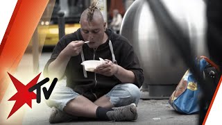 Obdachlose Jugendliche Leben auf der Straße  Untwerwegs mit Ilka Bessin  stern TV Reportage [upl. by Corwun686]