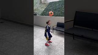 Trucos de Futbol para niños Cabezazo DanyPlayTime futbolbrasileño futbol futbolskills [upl. by Astra]