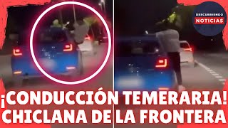 CONDUCTOR HACE ZIGZAGS CON EL COPILOTO POR FUERA DE LA VENTANILLA EN CHICLANA DE LA FRONTERA CÁDIZ [upl. by Atwahs]