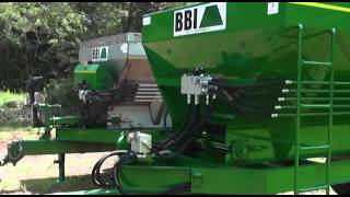 Hydraulic FertilizerLime Spreader and Hydraulic OrganicsLitter Spreader Overview [upl. by Bazluke]