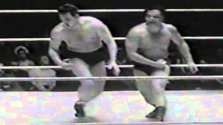 Howard Pepper Martin vs Angelo Poffo with manager Bronco Lubich February 5 1960 wrestling Buffalo [upl. by Anirual]