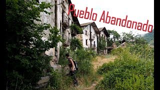 En este PUEBLO ABANDONADO VIVIERON 88 PERSONAS  Lugares Abandonados y URBEX [upl. by Ydnyc983]