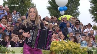 Melissa Naschenweng  Die Nachbarin ZDF Fernsehgarten 23092018 mp4 [upl. by Yeloc]