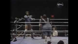 Ernie Ladd vs Haystacks Calhoun [upl. by Castora]