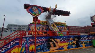 Heart Breaker ride  Heart Breaker kermis attractie Nieuwegein [upl. by Heda]