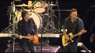 Bruce Springsteen amp Paul McCartney  Twist And Shout Live [upl. by Clemen]