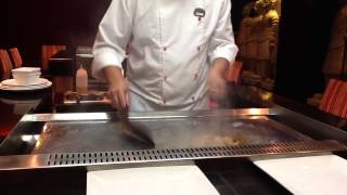 Teppanyaki Preparación de unos langostinos estilo Hibachi [upl. by Malchus]