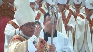 Mgr Dr Maksimus Regus Saat Ditahbiskan oleh Kardinal Ignatius di Katedral Roh Kudus Labuan Bajo [upl. by Tanah]