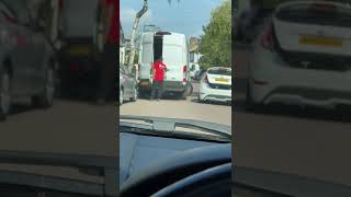 Thieves steal parcels from a dpd van in leyton london [upl. by Ydnih]