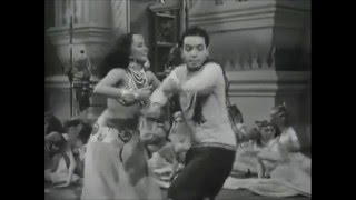 CANTINFLAS BAILANDO quotLA CHIRIMOYAquot [upl. by Reddy]