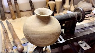 Tutorial lavori in legno al tornio artigianale Vaso a cipolla Anfora Hollow traverso vena [upl. by Aluap17]