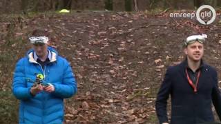 Drone racers scheuren door Apeldoornse bossen [upl. by Zeus]