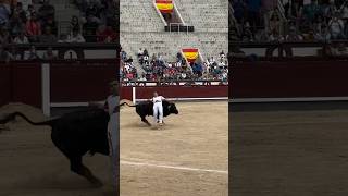 💥 Espectacular recorte de “El Ruso” en Las Ventas Madrid 🎥 davidbustos [upl. by Oht]