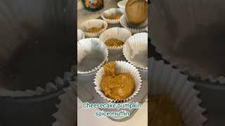 Want to make a delicious and easy cheesecake pumpkin spice muffins [upl. by Bigler]