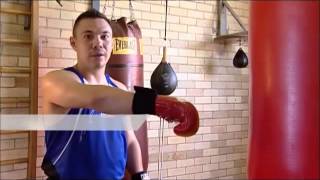 Learning to Box with a professional boxer Kostya Tszyu  Boxen Lernvideo mit Trainings [upl. by Bora]