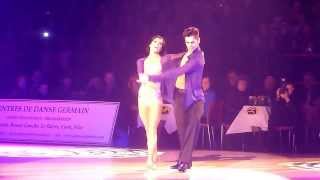 Christophe Licata et Coralie Licata sur une rumbaLa danse fait son show Bercy le 2 février 2014 [upl. by Naujuj]