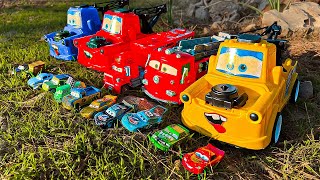 Looking for Disney Pixar Cars On the Rocky Road  Lightning McQueen Mater Dinoco McQueen Mack [upl. by Enoek]