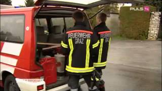 PULS 4 Reportage quot122 Einsatz für die Feuerwehrquot [upl. by Oilime]