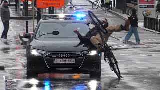 Politie Audi AOB krijgt aanrijding met fietser tijdens spoedrit [upl. by Nedap]