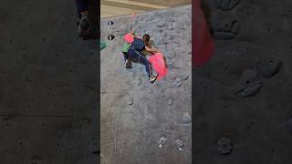 Bouldern quotauf Reibung stehenquot  Kind 10 Jahre bouldering climber [upl. by Lyle320]