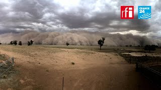 Dimpressionnantes tempêtes de sable en Australie [upl. by Arza]