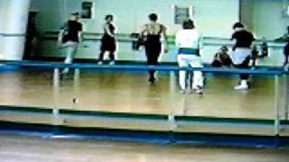 Cours de danse classiquequotpetite batteriequot [upl. by Barbarese930]