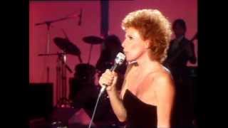 Ornella Vanoni  Medley dei cantautori Me in tutto il mondo Che cosa cè LiveRSI 1982 [upl. by Hgielrebma]