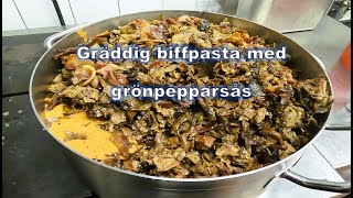 Gräddig biffpasta med grönpepparsås [upl. by Inele394]