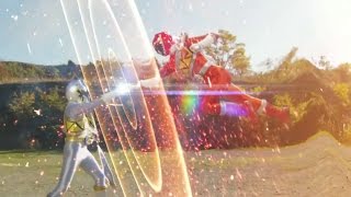 Power Ranger Dino Super Charge  Red Ranger vs Silver Ranger  Zenowing y Doomwing son separados [upl. by Narej]