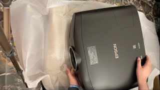 New Projector 📽️ Epson EH TW9400  6050UB [upl. by Varuag327]