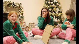 OPENING OUR NO BUDGET SECRET SANTA PRESENTS CHRISTMAS EVE  VLOGMAS DAY 24 [upl. by Ode143]