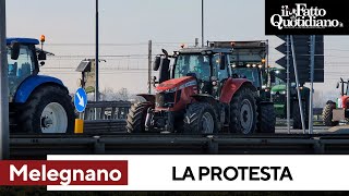 La protesta degli agricoltori a Melegnano i trattori in corteo [upl. by Walling245]